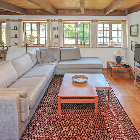 4 Bedroom Beautiful In Samso *